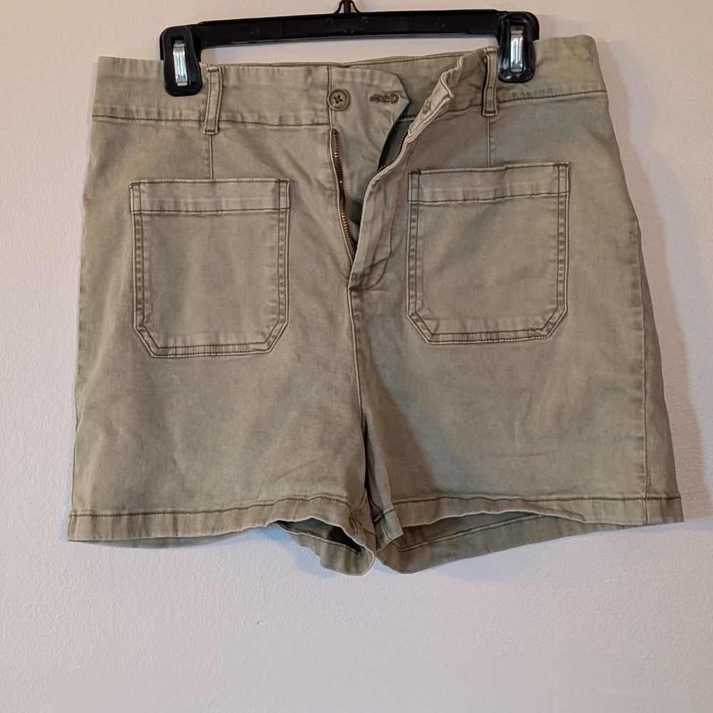 Women's Green Bagatelle Shorts
